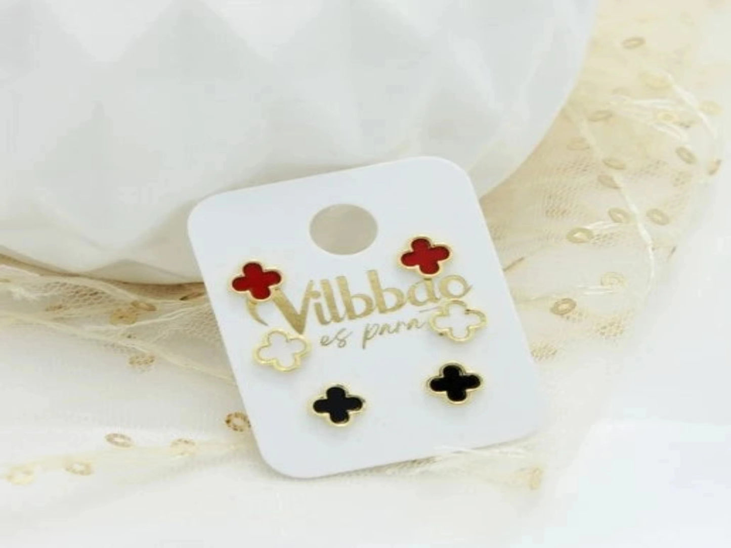 ARETES DE TRÉBOL