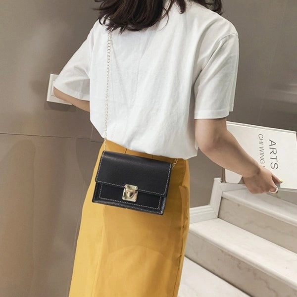 BOLSO CON CADENA DORADA (2 BOLSOS)