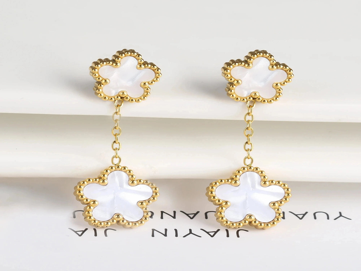 ARETES COLGANTES DE TRÉBOL