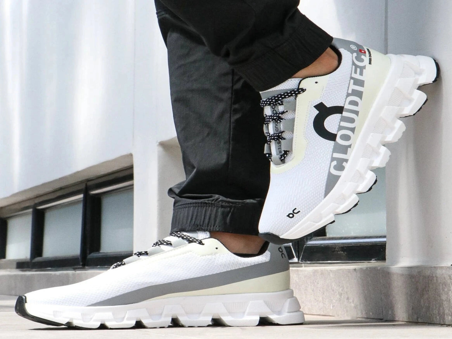 ZAPATILLAS ON CLOUTED