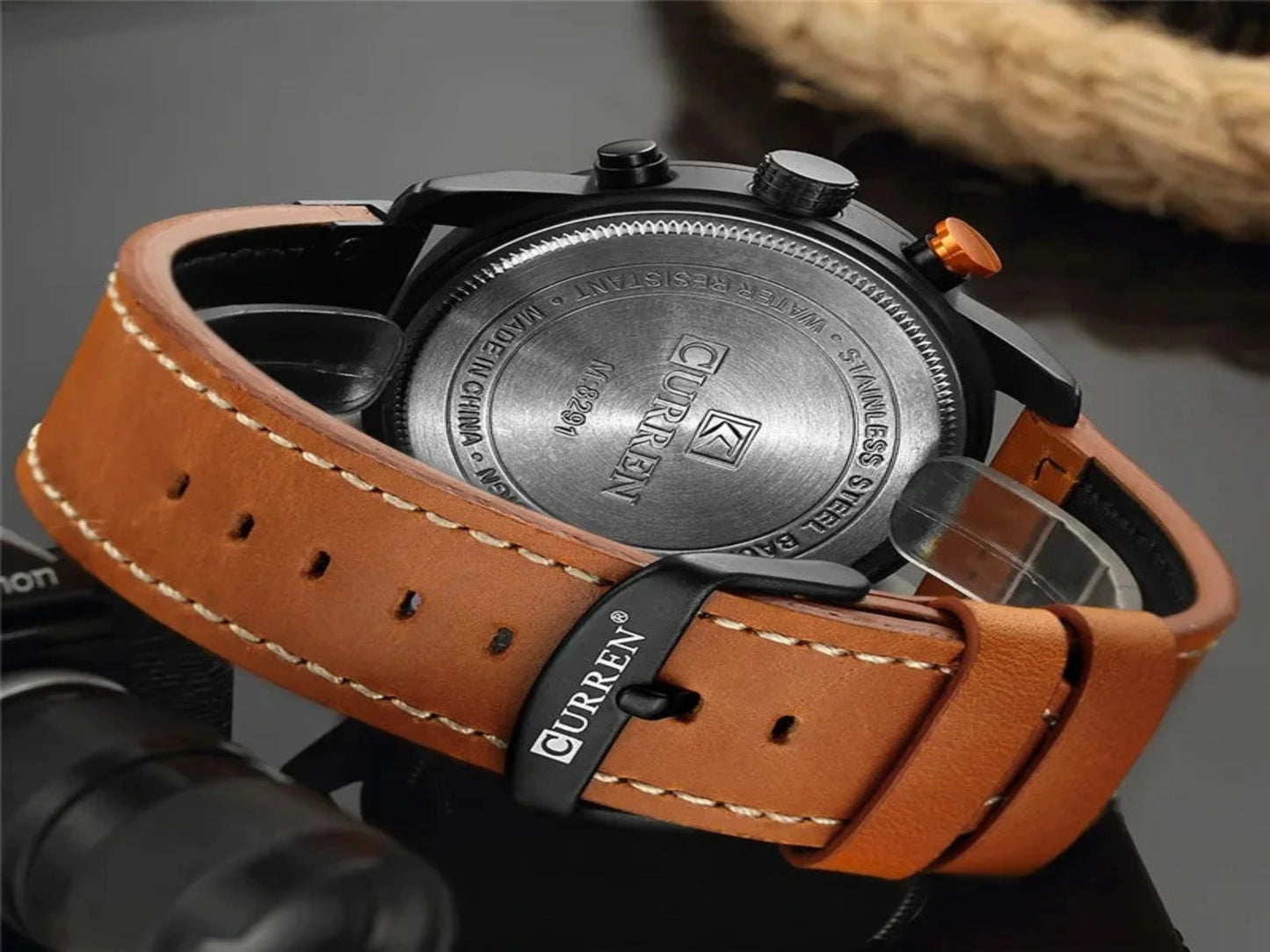 RELOJ CURREN
