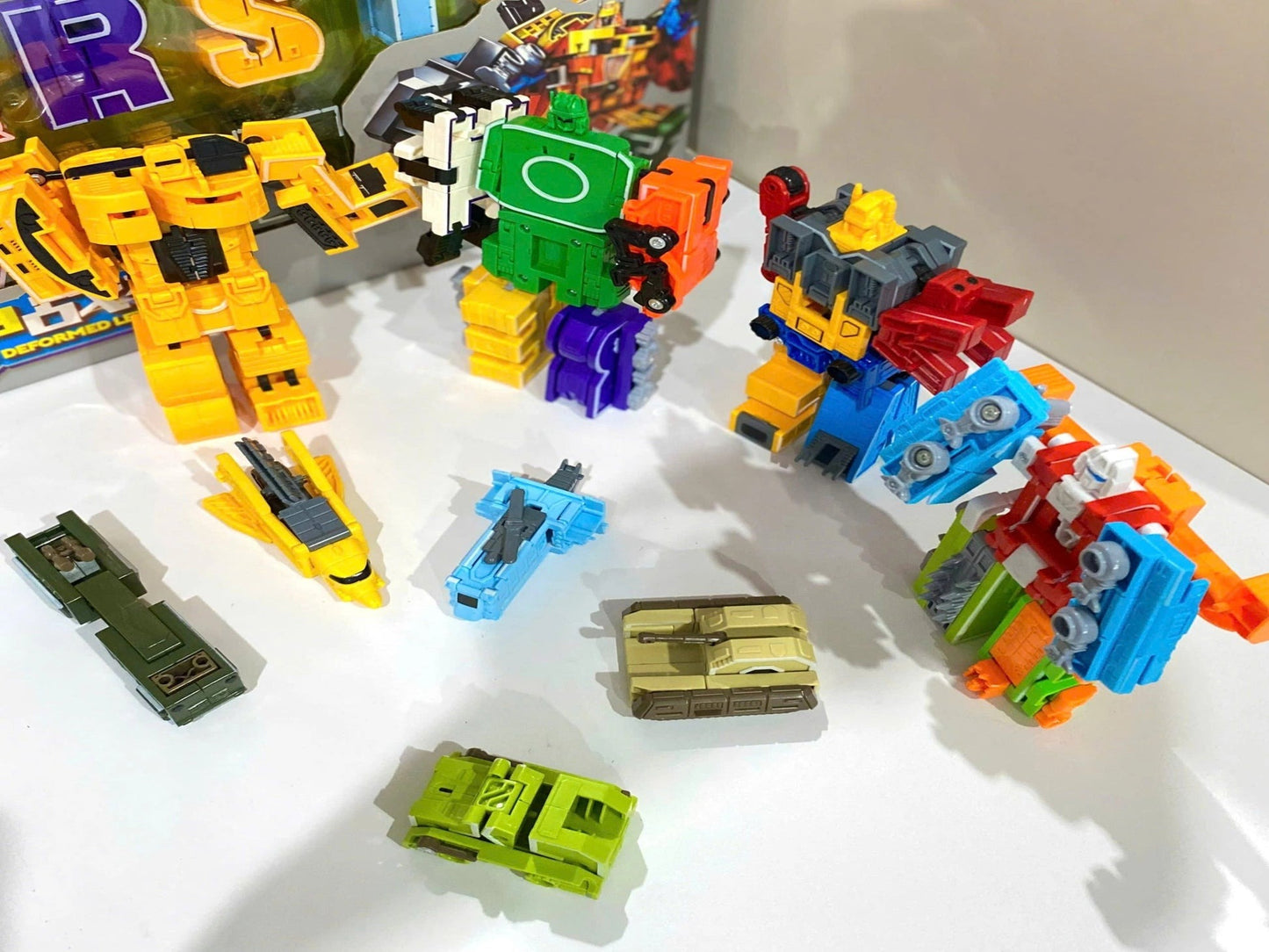 PROMO DOBLE SET DE ROBOT TRANSFORMER (2X1)