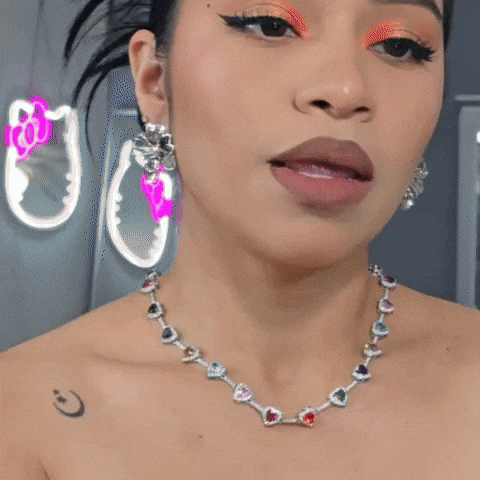 Collar de corazones de colores