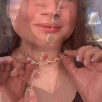 Collar de corazones de colores